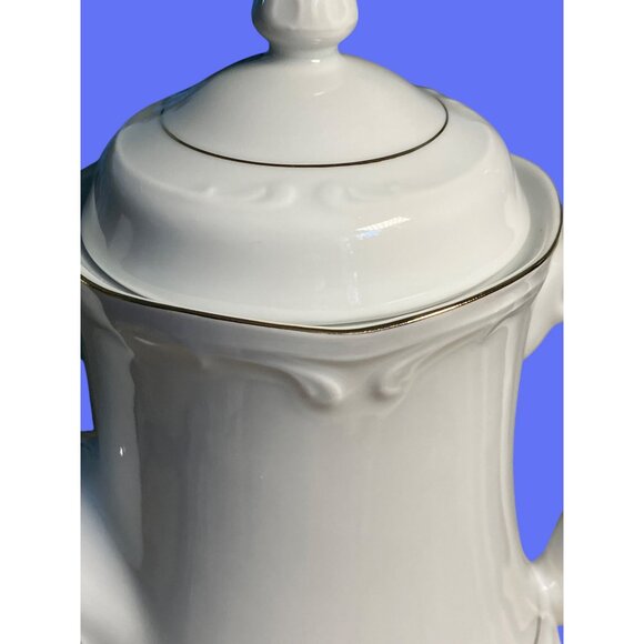 Southington By Baum Golden Rhapsody Fine China White Teapot w/ Gold Color Trim - Picture 2 of 12